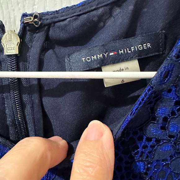 Tommy Hilfiger Blue Lace Overlay Sleeveless Sheath Dress - Picture 3 of 6